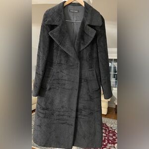 Ann Klein women’s black short Foux fur trench coat with satin like liner